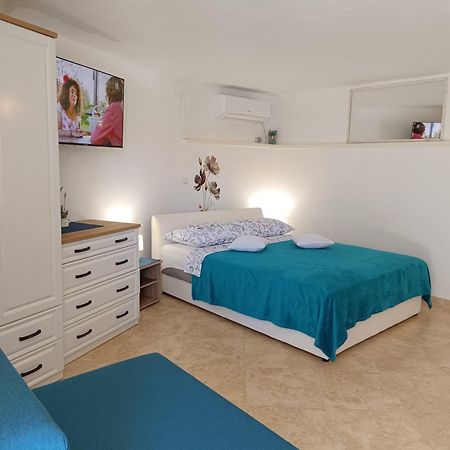 Apartment Igraliste Mirakul 希杰·弗朗吉卡 外观 照片